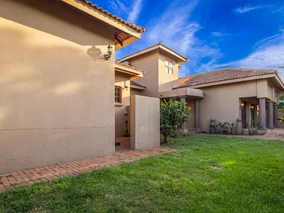 4 Bedroom House For Sale in Malelane - vG9r.webp