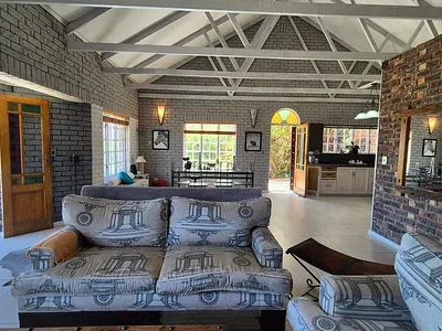 5 Bedroom House For Sale in Langebaan - ylWx.webp