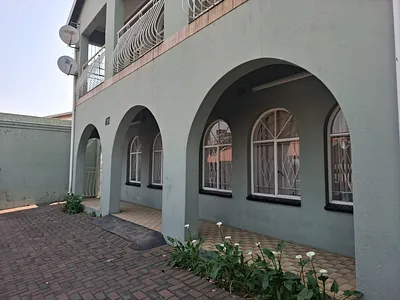 6 Bedroom House For Sale in Benoni - img