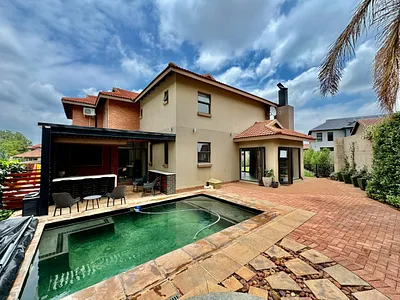 5 Bedroom House For Sale in Potchefstroom - QiMg.webp