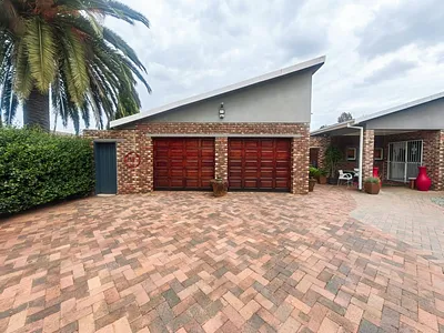 4 Bedroom House For Sale in Potchefstroom - A5bC.webp