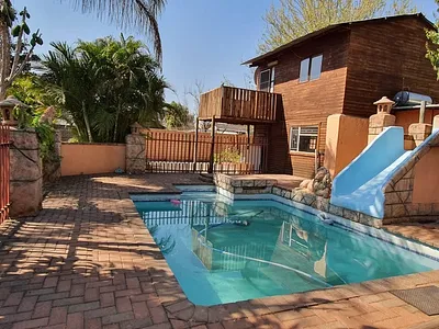 3 Bedroom House For Sale in Mooinooi - p1YN.webp