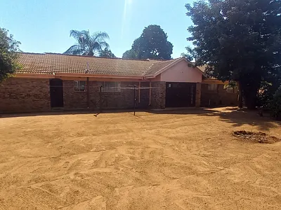4 Bedroom House For Sale in Polokwane - img