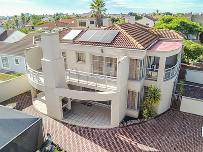 3 Bedroom House For Sale in Velddrif - xctn.webp