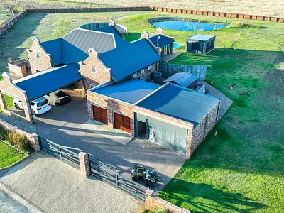 3 Bedroom House For Sale in Potchefstroom - T8T0.webp