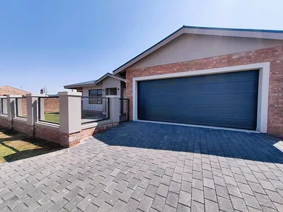 3 Bedroom House For Sale in Potchefstroom - AGMJ.webp