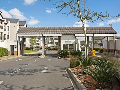 1 Bedroom Apartment For Sale in Sandton - img