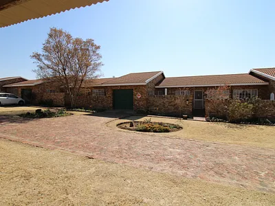 2 Bedroom Townhouse For Sale in Vredefort - KcoF.webp