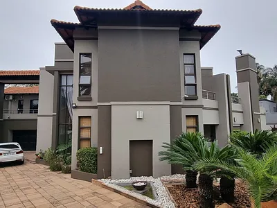 6 Bedroom House For Sale in Boksburg - img