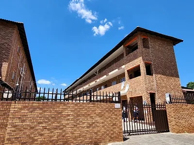 1 Bedroom Apartment For Sale in Rustenburg - qikc.webp