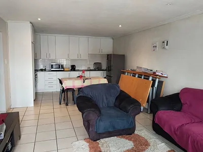 3 Bedroom Townhouse To Rent in East London - img