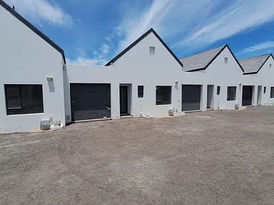 2 Bedroom Townhouse For Sale in Velddrif - PS35.webp