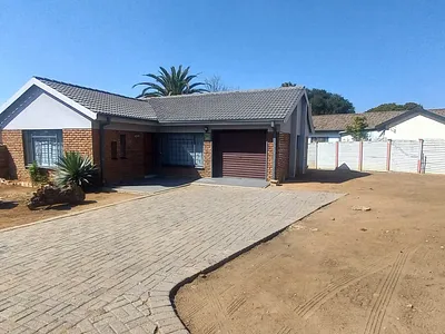 3 Bedroom House For Sale in Polokwane - img