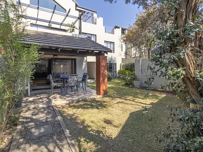 2 Bedroom Apartment For Sale in Sandton - img