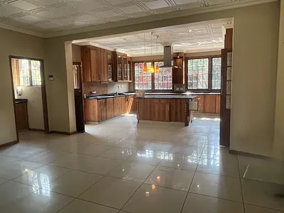 5 Bedroom House For Sale in Bloemfontein - Qgzp.webp