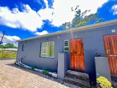2 Bedroom Townhouse To Rent in East London - img