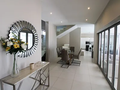 4 Bedroom Townhouse To Rent in Sandton - img