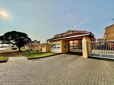 1 Bedroom Apartment For Sale in Potchefstroom - 7f26.webp