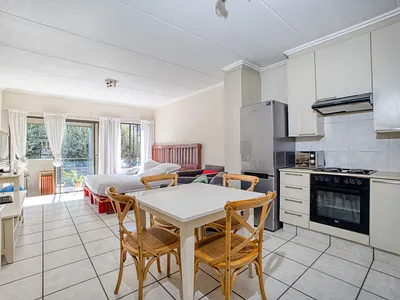 0.5 Bedroom Apartment To Rent in Sandton - img