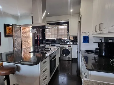 2 Bedroom Townhouse For Sale in Boksburg - img