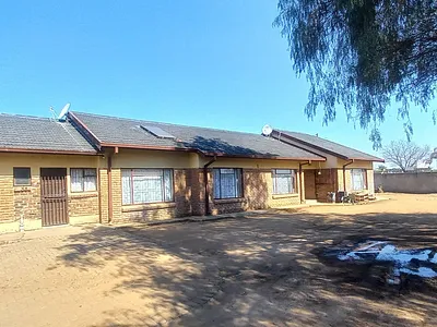 10 Bedroom House For Sale in Polokwane - img