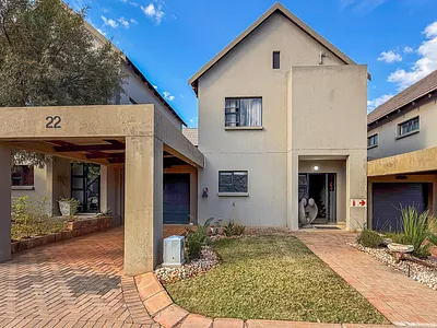 2 Bedroom Townhouse For Sale in Hartbeespoort - img
