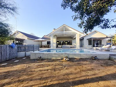 5 Bedroom House For Sale in Moditlo Nature Reserve, Hoedspruit - 61HC.webp