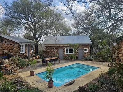 3 Bedroom House To Rent in Hoedspruit - p4am.webp