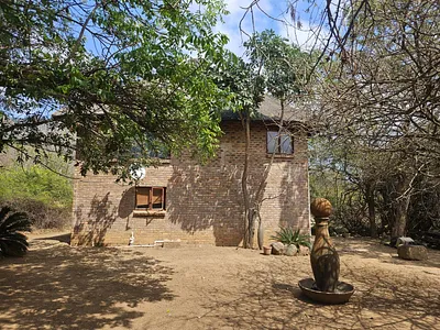 4 Bedroom House To Rent in Hoedspruit - w7z3.webp