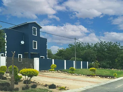 4 Bedroom House For Sale in Hoedspruit - img