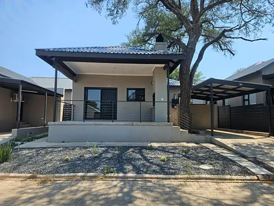 2 Bedroom House To Rent in Hoedspruit - tXWl.webp