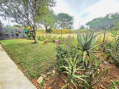 2 Bedroom House For Sale in Hoedspruit - EZrX.webp