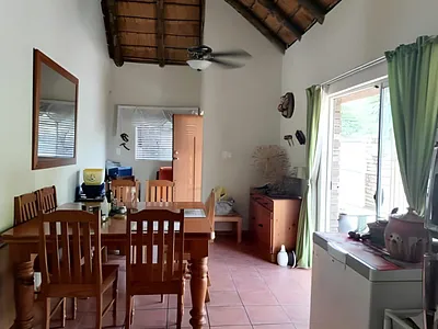 3 Bedroom House To Rent in Hoedspruit - P7Il.webp