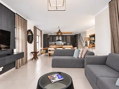 4 Bedroom House For Sale in Blouberg - ArPE.webp