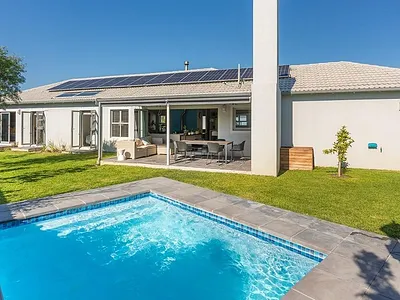 3 Bedroom House For Sale in Blouberg - JZEv.webp