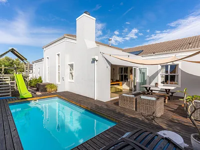 4 Bedroom House For Sale in Blouberg - tptH.webp