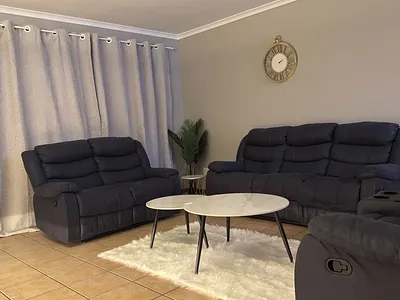4 Bedroom Townhouse For Sale in Milnerton - Qy22.webp