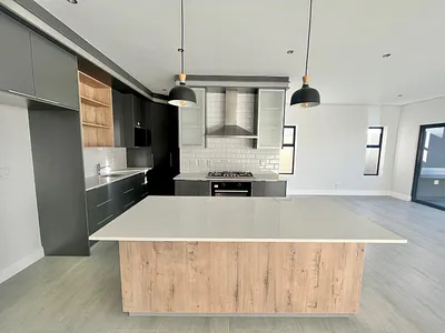 4 Bedroom House For Sale in Blouberg - k5h5.webp