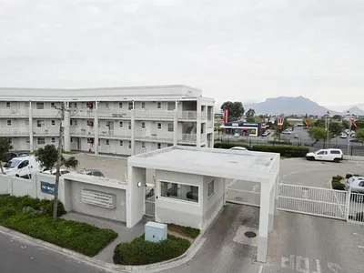 2 Bedroom Apartment For Sale in Parow - QRXZ.webp