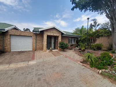 2 Bedroom Townhouse For Sale in Bela Bela - 2g3F.webp