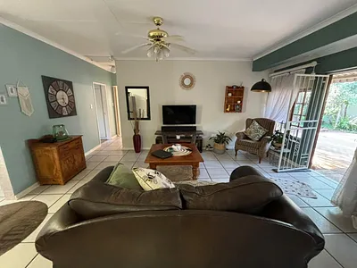 2 Bedroom Townhouse For Sale in Bela Bela - f2LF.webp