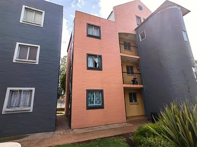 1 Bedroom Apartment For Sale in Potchefstroom - Wbnh.webp