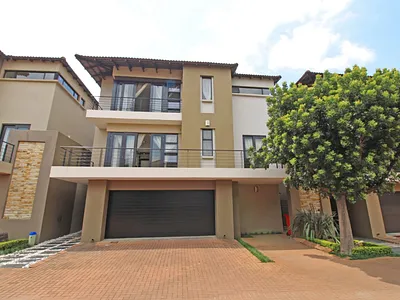 4 Bedroom Townhouse For Sale in Sandton - CeQp.webp