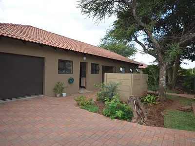 3 Bedroom Townhouse For Sale in Bela Bela - c4iC.webp