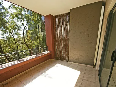 2 Bedroom Apartment For Sale in Sandton - gHoh.webp