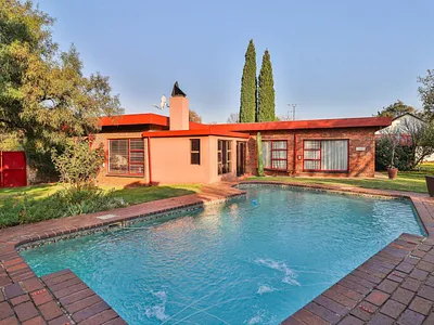 4 Bedroom House For Sale in Benoni - EFti.webp
