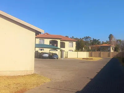 3 Bedroom Townhouse For Sale in Benoni - KyFC.webp