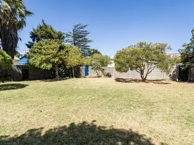 2 Bedroom Apartment For Sale in Johannesburg - Qf3X.webp