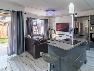 3 Bedroom Apartment For Sale in Centurion - vD5p.webp