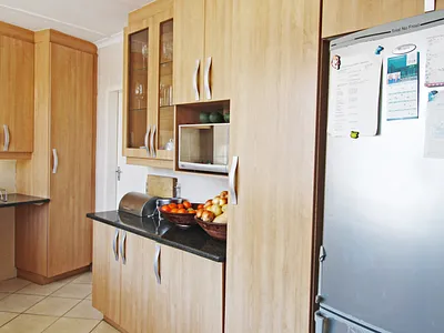 3 Bedroom Apartment To Rent in Sandton - OMjo.webp